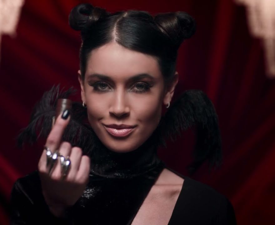 Face & Place | Portfolio