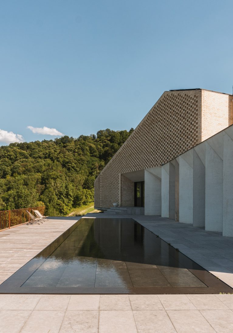 Face & Place | Locations