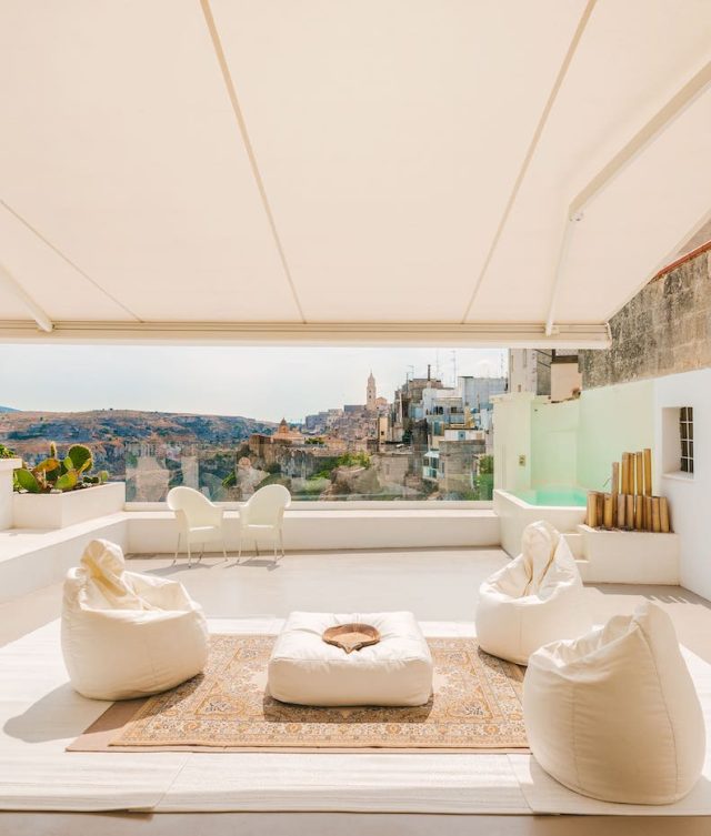 Face & Place | Locations