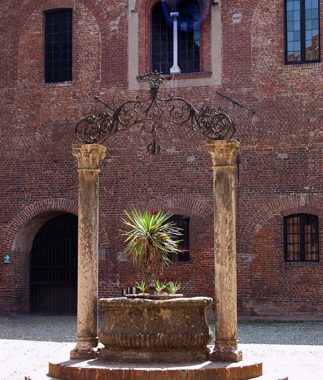 Face & Place | Locations